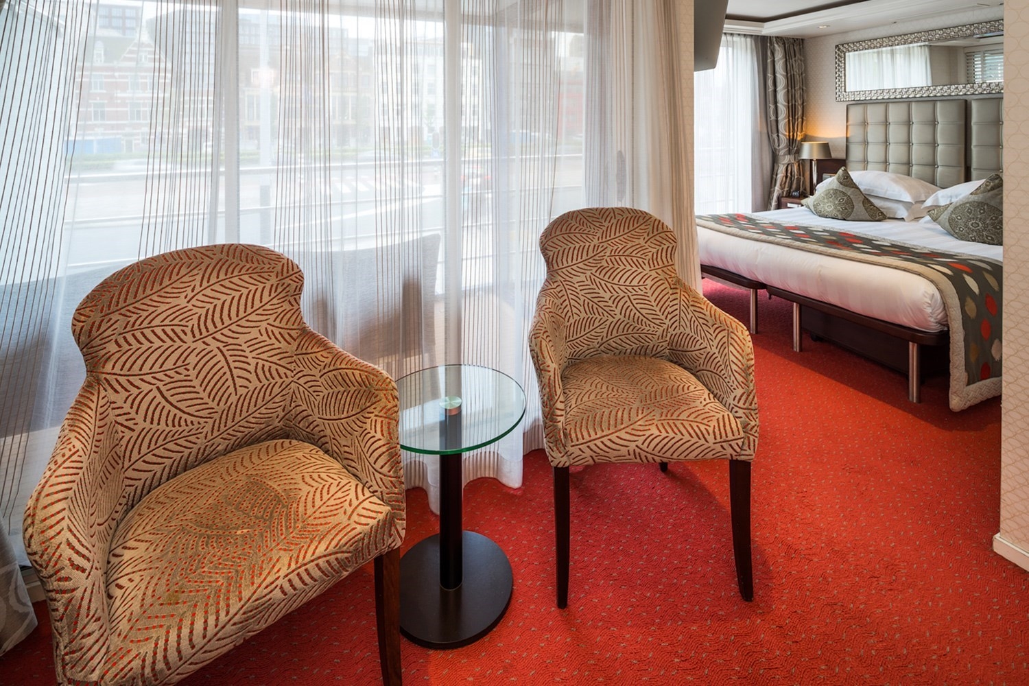Suite – [SS]