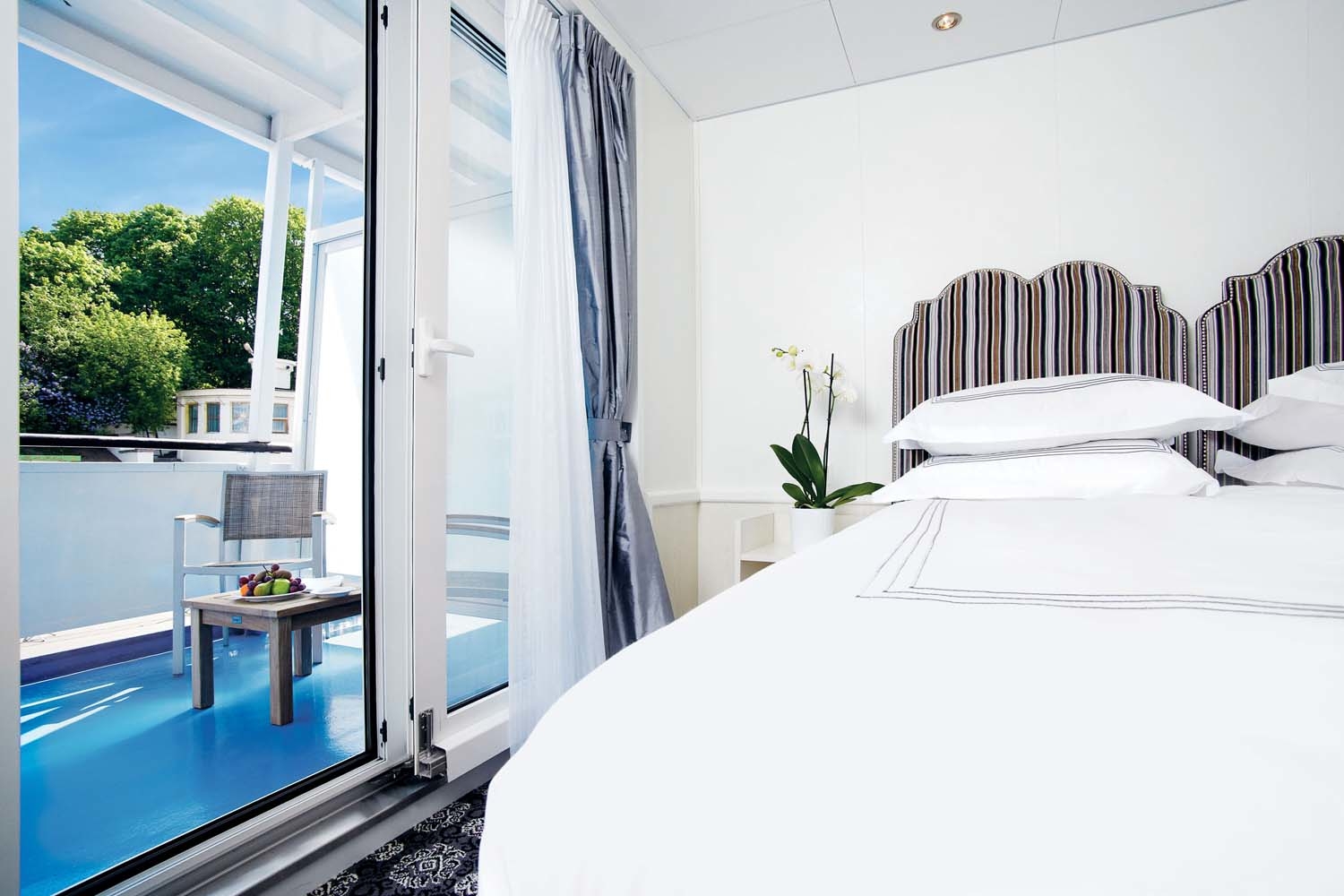 Deluxe Balcony – [DB]