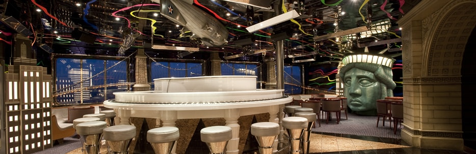 Duke’s Piano Bar