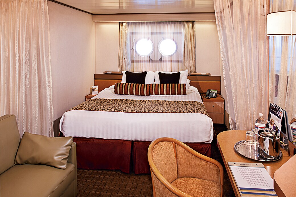 Large Ocean view Stateroom (Porthole View) – [G]