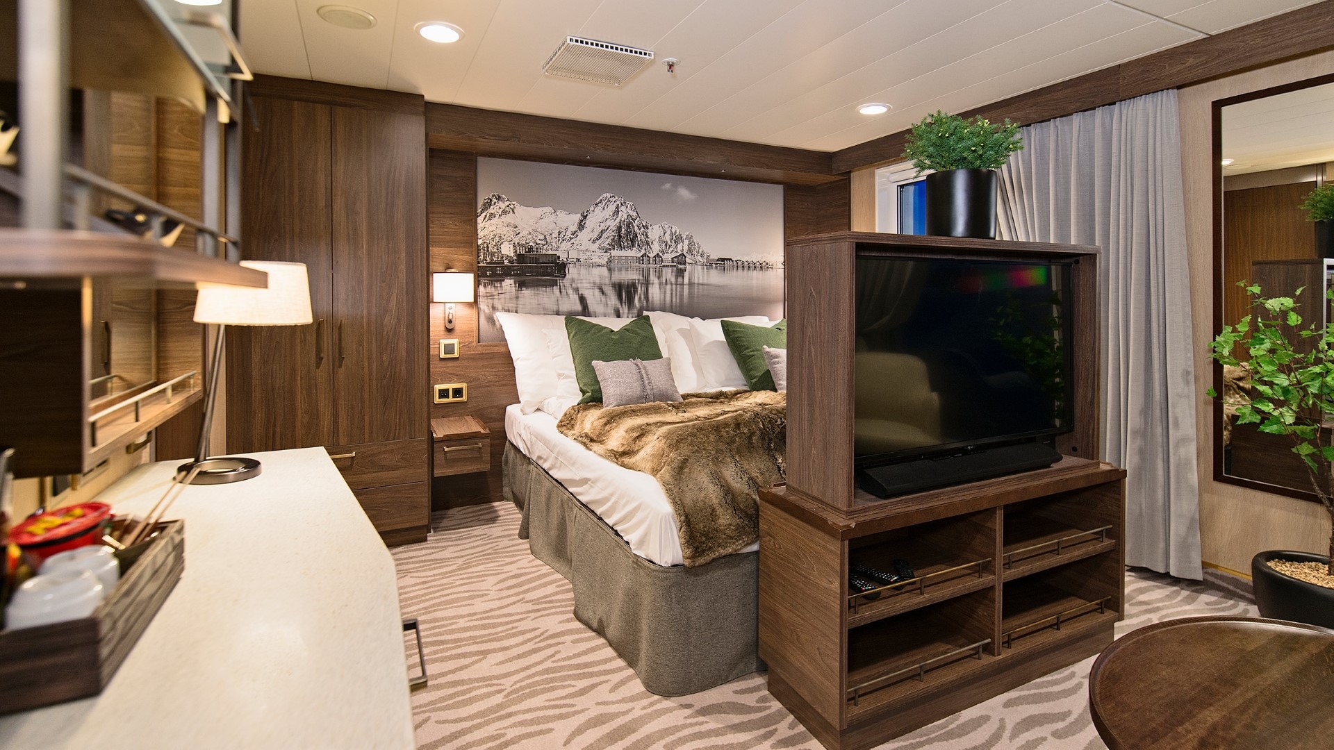 Expedition Suite – [Q4]