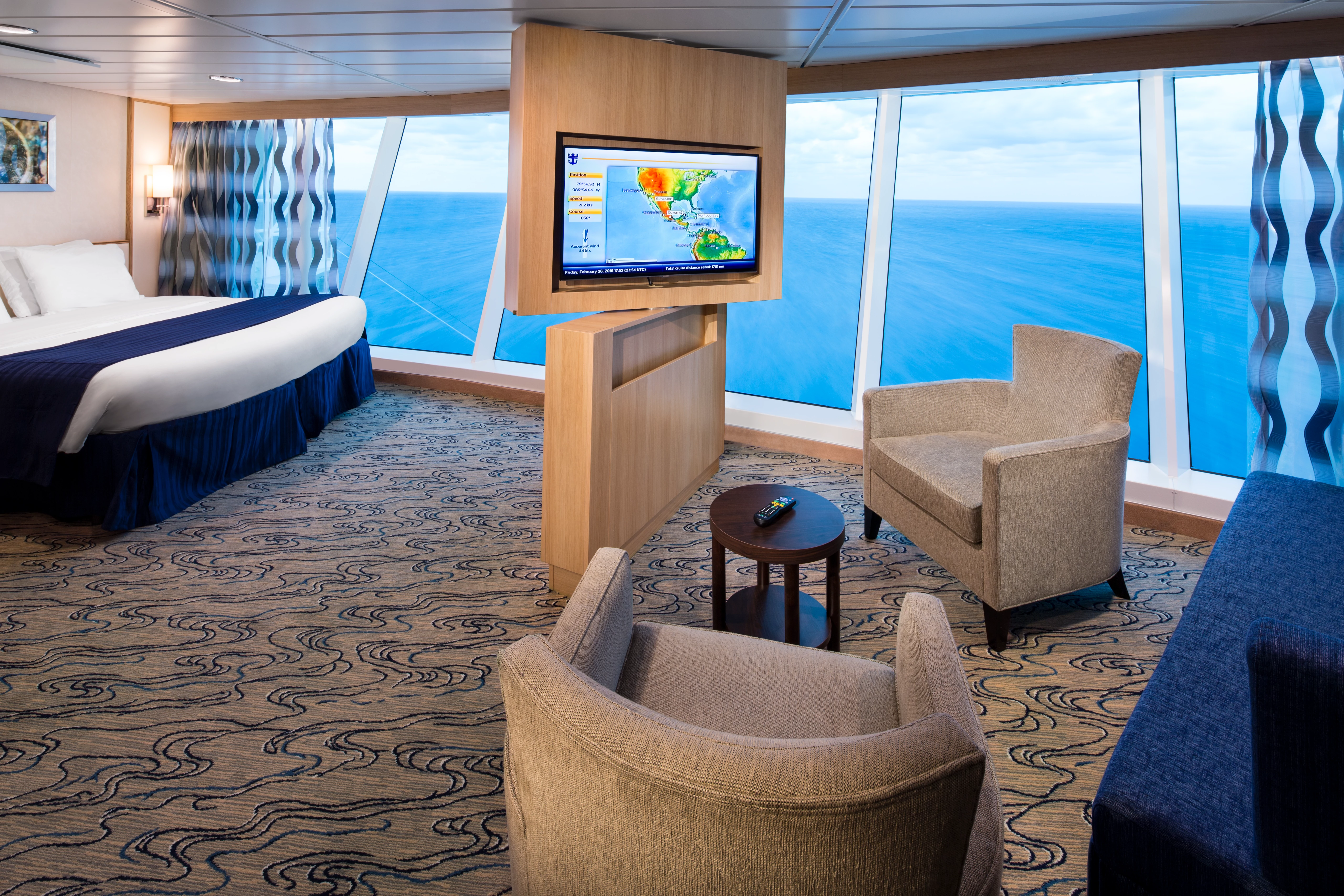Ocean View Panoramic Suite (No Balcony) – [VP]
