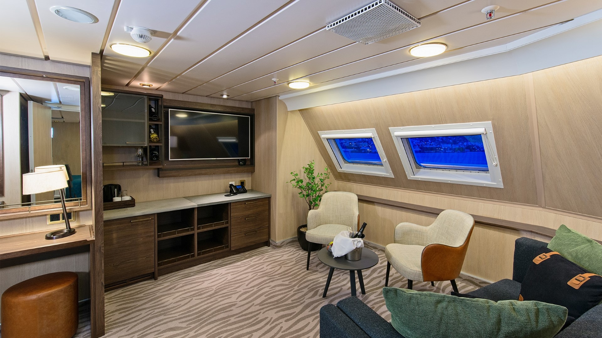Expedition Suite – [M4]