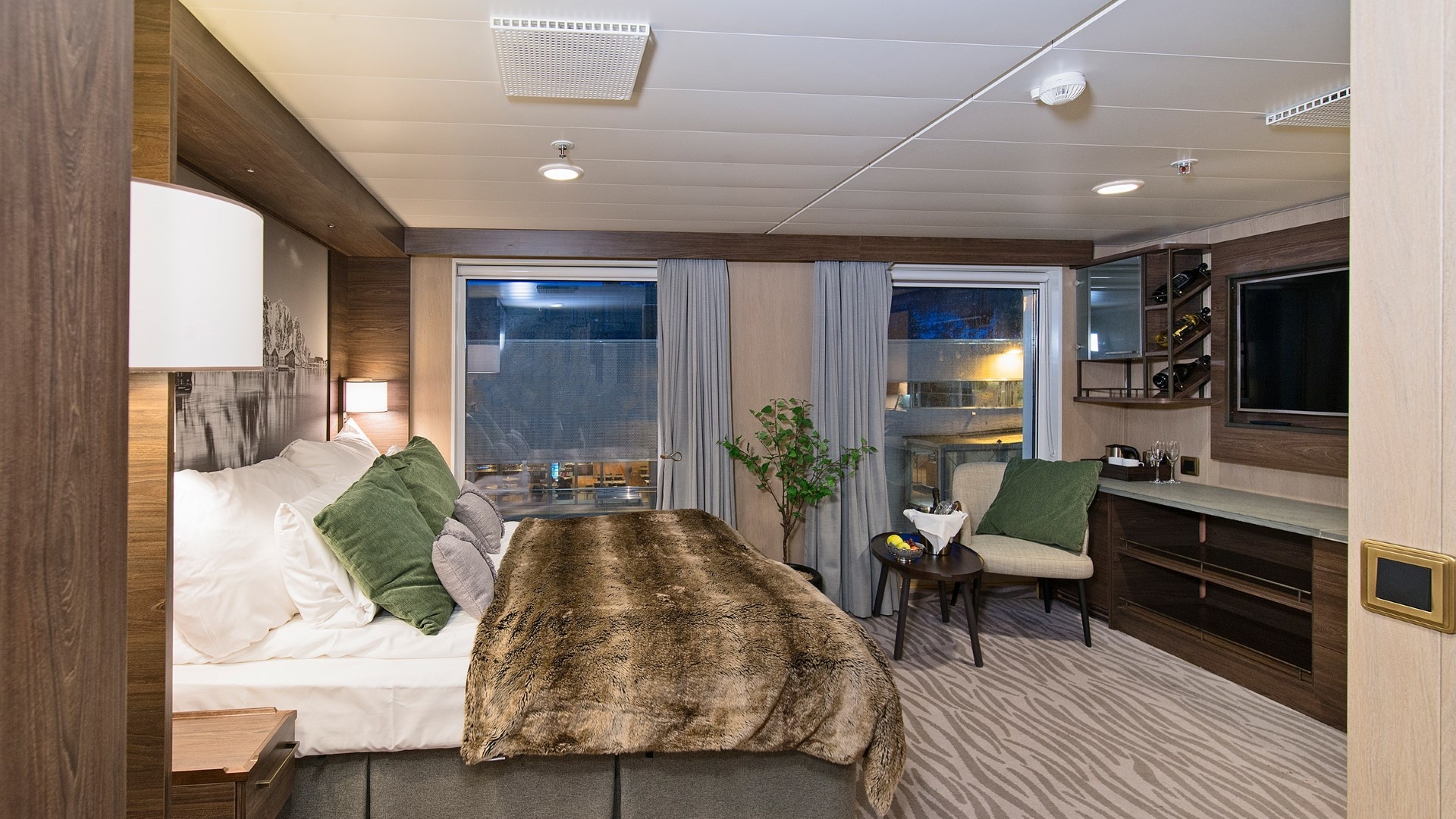Expedition Mini Suite – [Q2]
