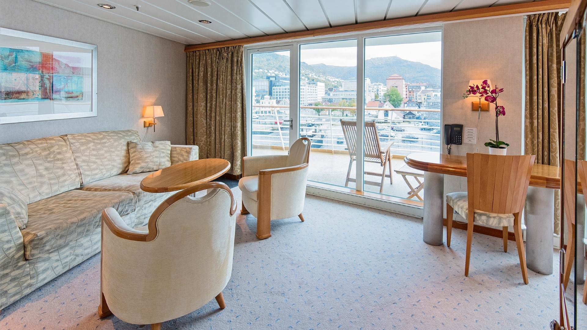 Expedition Grand Suite – [MG]
