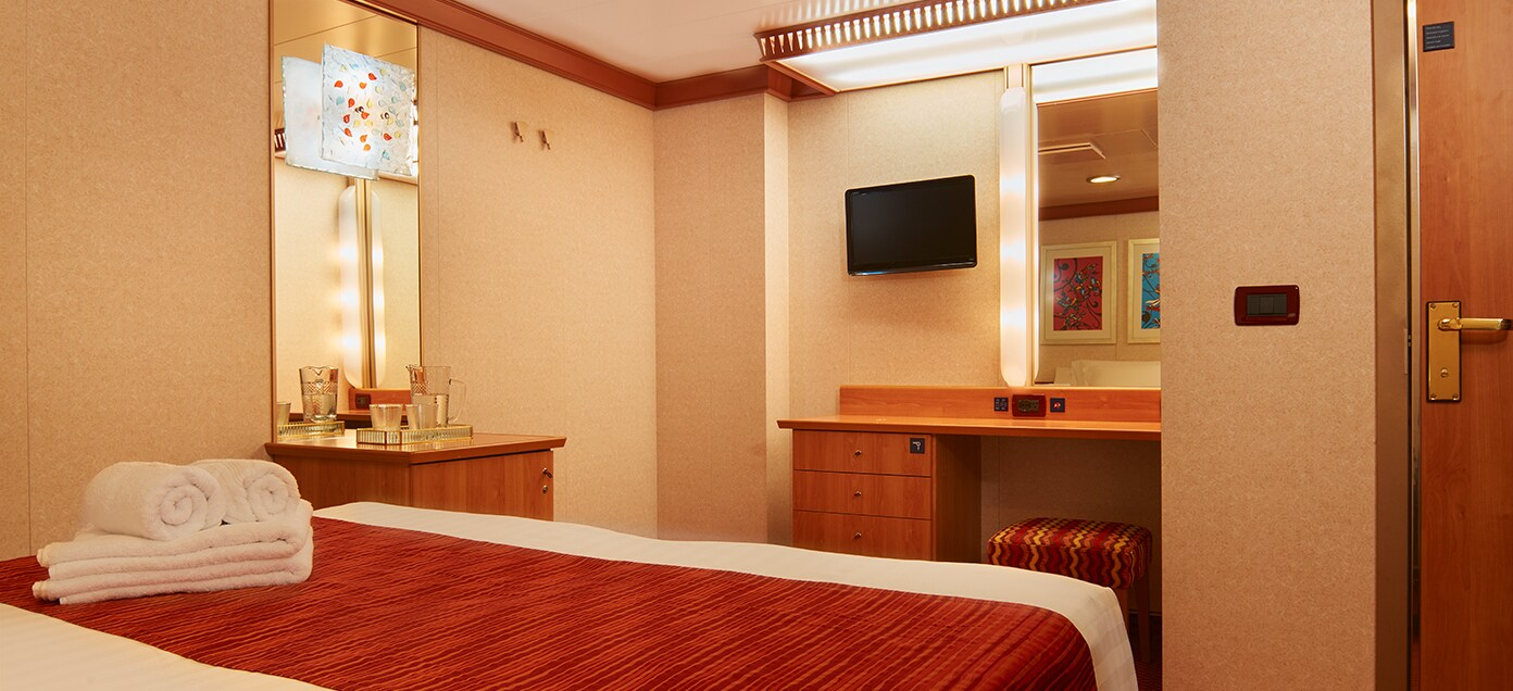 Interior – [I2]