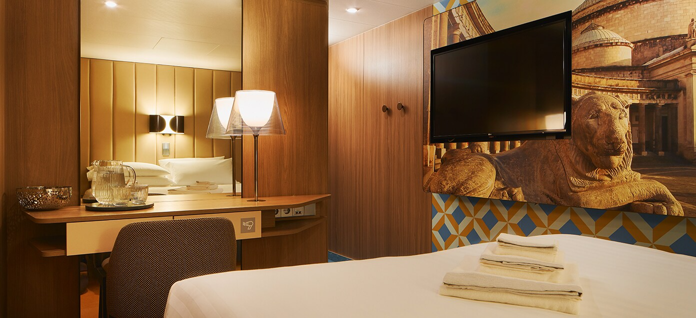 Interior – [I4]