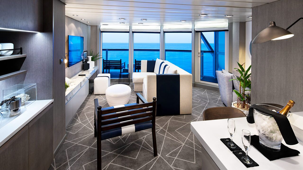 Celebrity Suite – [CS]