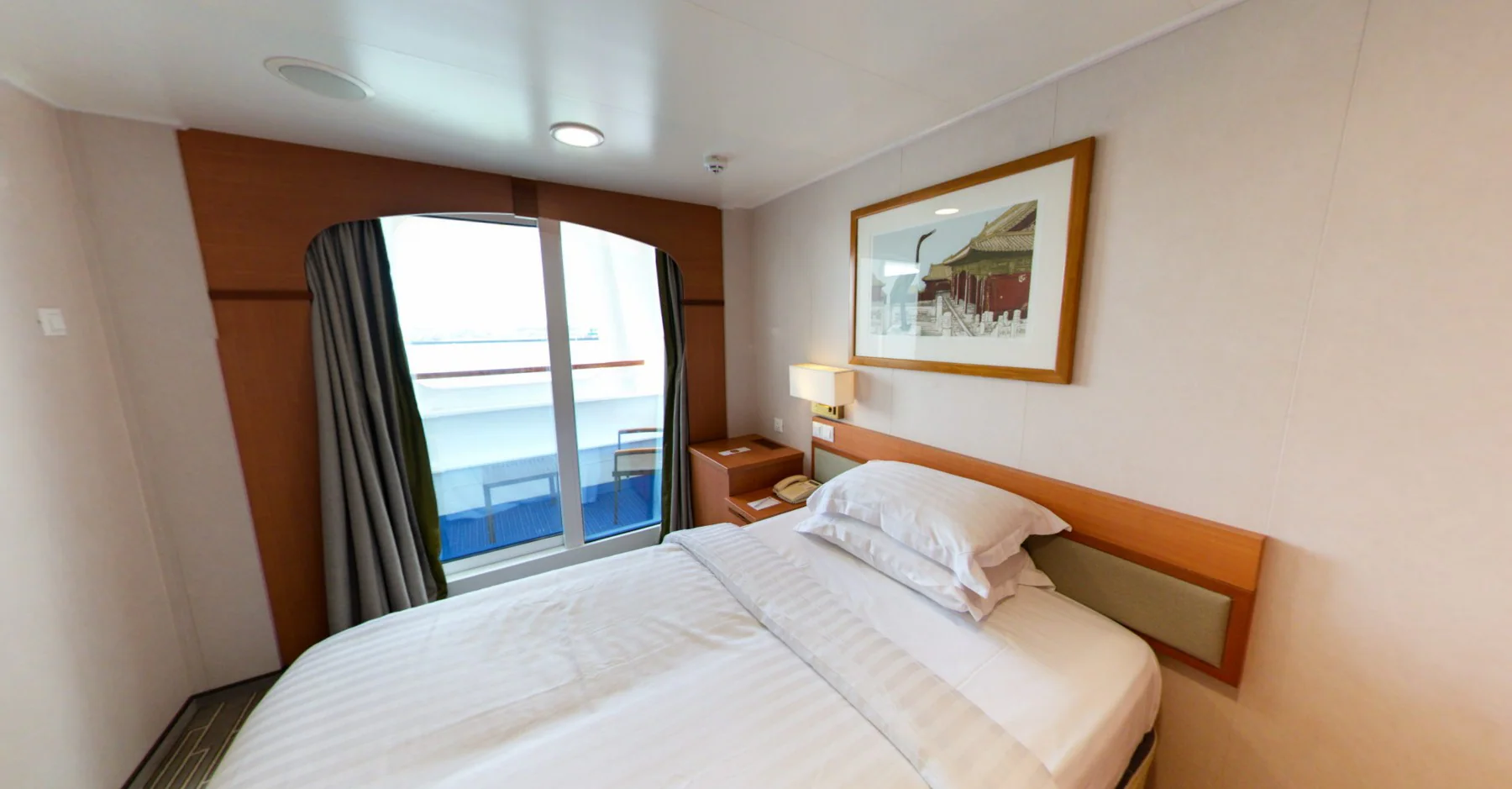 Single Balcony – [QF]