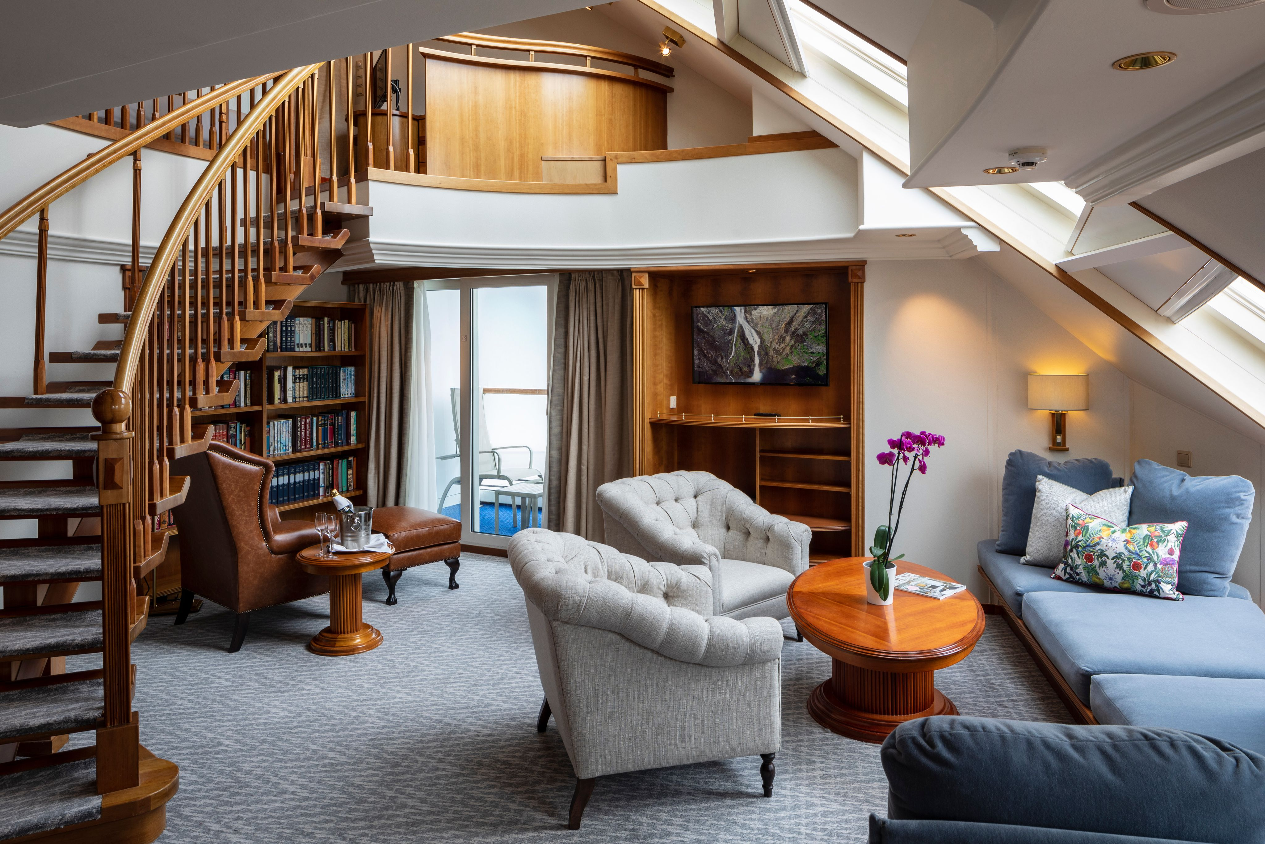 Penthouse Suite with Bath/Shower – [A1]