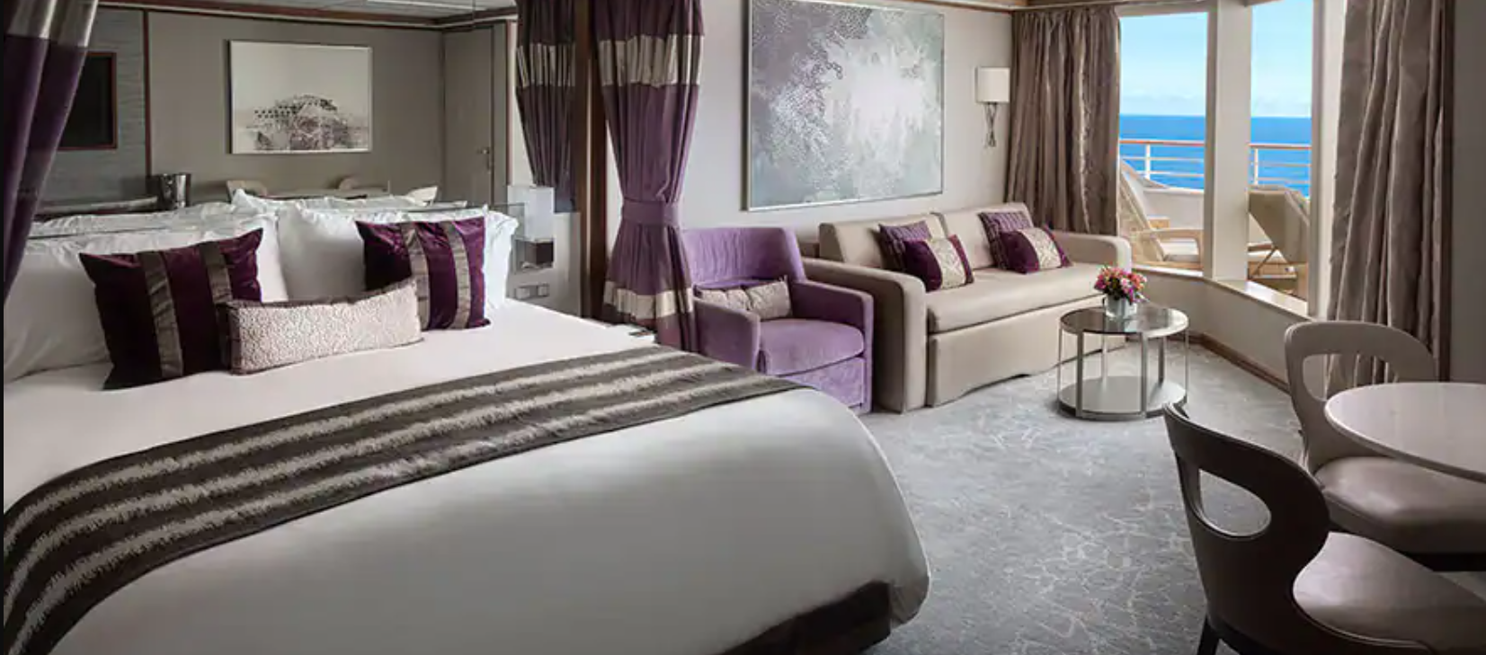 Forward-Facing Deluxe Penthouse with Large Balcony-[SD]