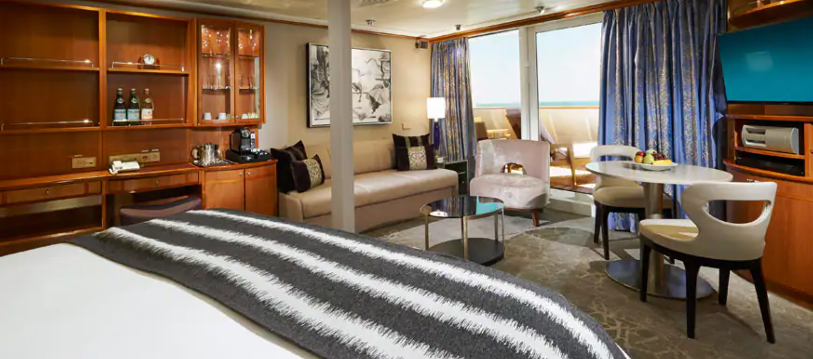 Penthouse with Balcony-[SH]