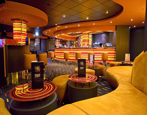 golden-jazz-bar