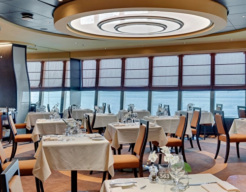mr_restaurant_and_bar_main_restaurant_01