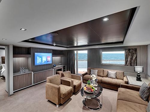 se_msc_yacht_club_royal_suite_mobile