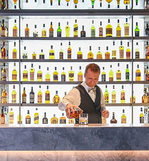 scenic_lounge_bar_