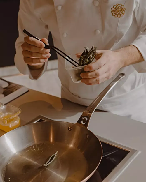 Chef-Kitchen