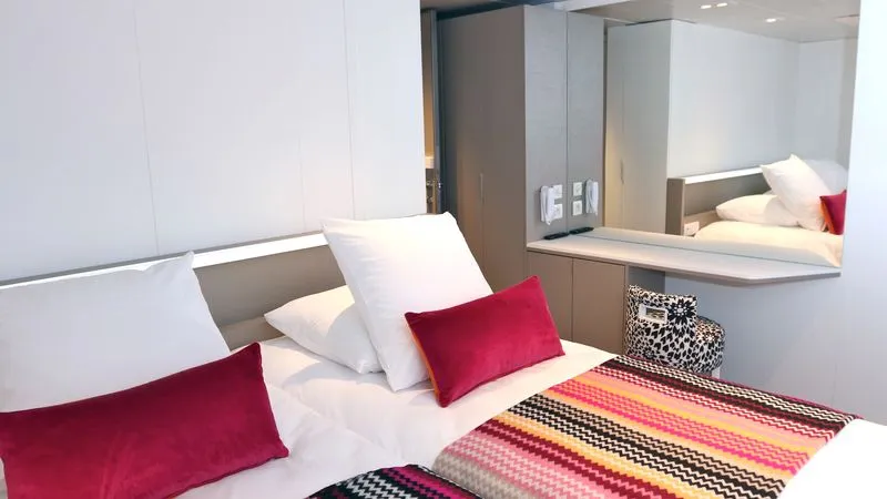 UPPER DECK 2 SEPARABLE BEDS CAT B-[B_GLS_PS]