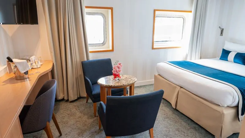 PANORAMA SUITE (DECK 6) CU-[CAT4P_CU]