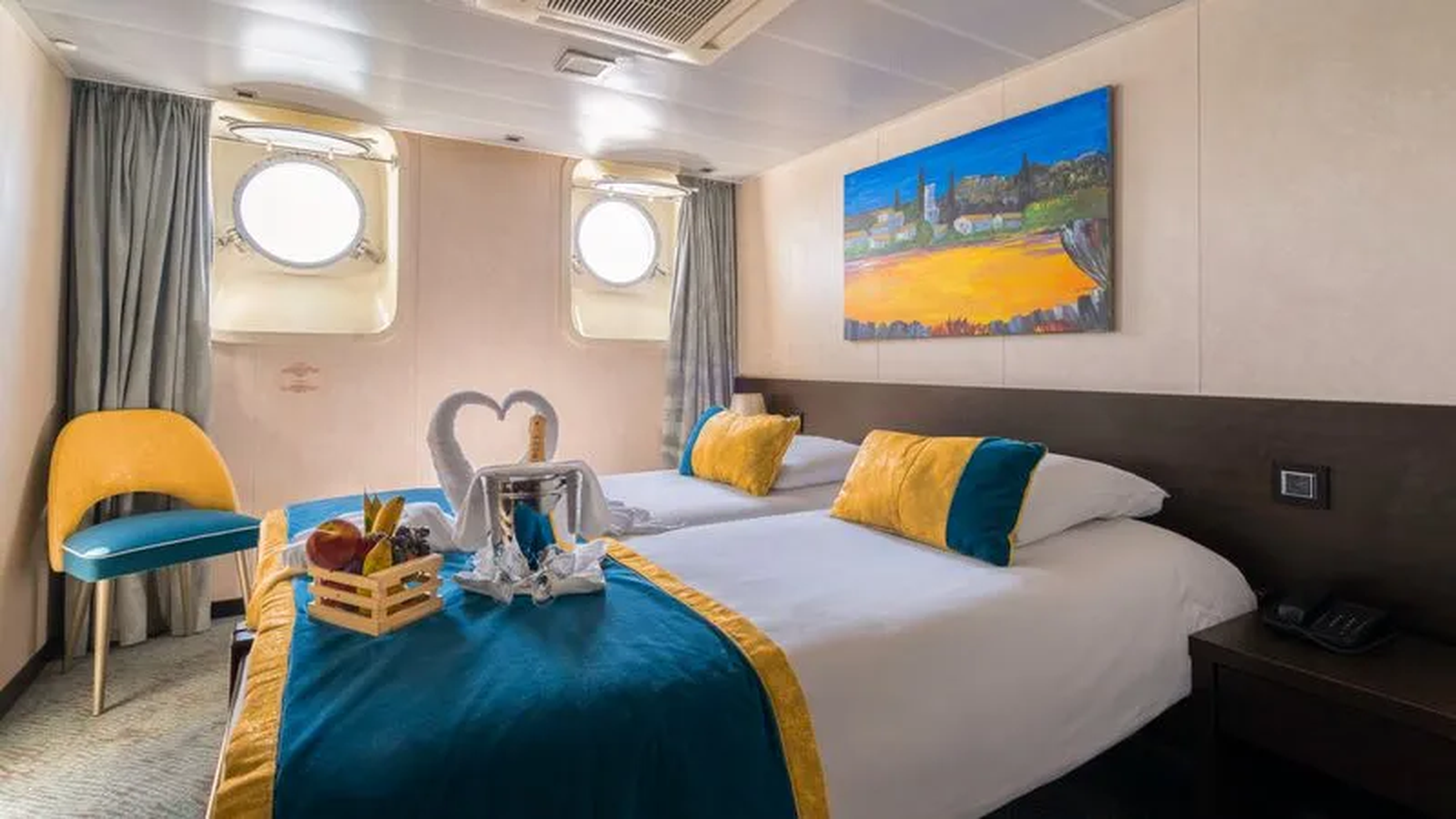 EMBARKATION DECK 2 SEPARABLE BEDS CAT A-[A_GLS_PE]