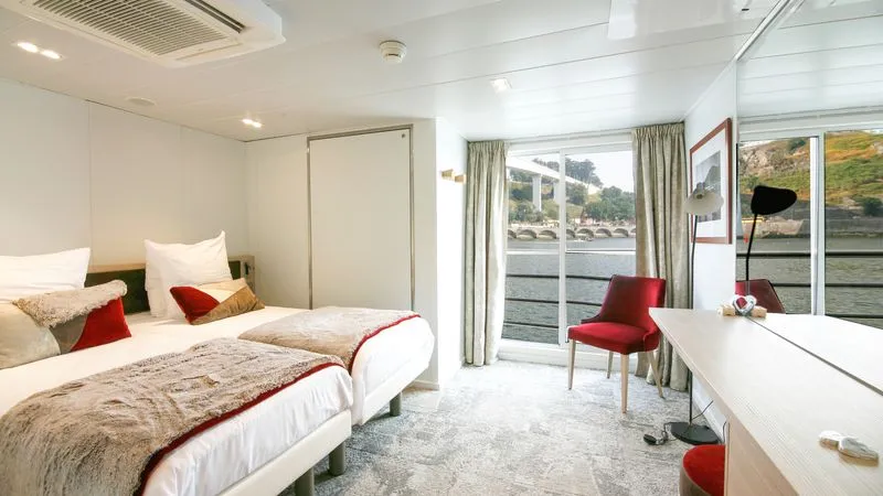 INTERMEDIATE DECK 2 BEDS SUITE CAT B-[B_SU2_P2]