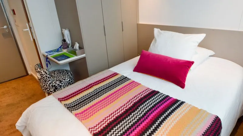 MAIN DECK 1 SINGLE BED CAT C-[C_SGL_PP]