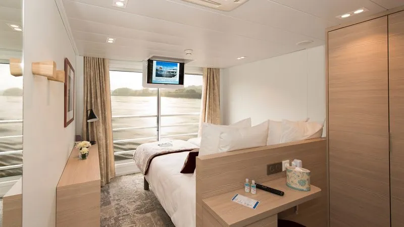 UPPER DECK 2 SEPARABLE BEDS CAT A-[A_GLS_PS]