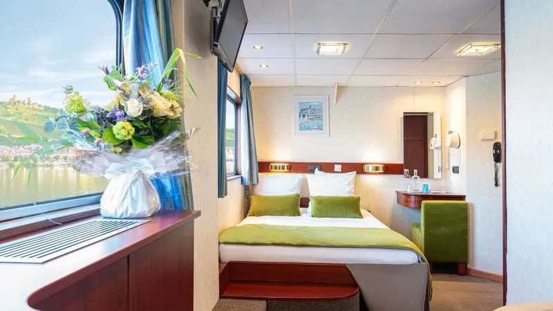 MAIN DECK 1 QUEEN BED SUITE CAT B-[B_SUI_PP]