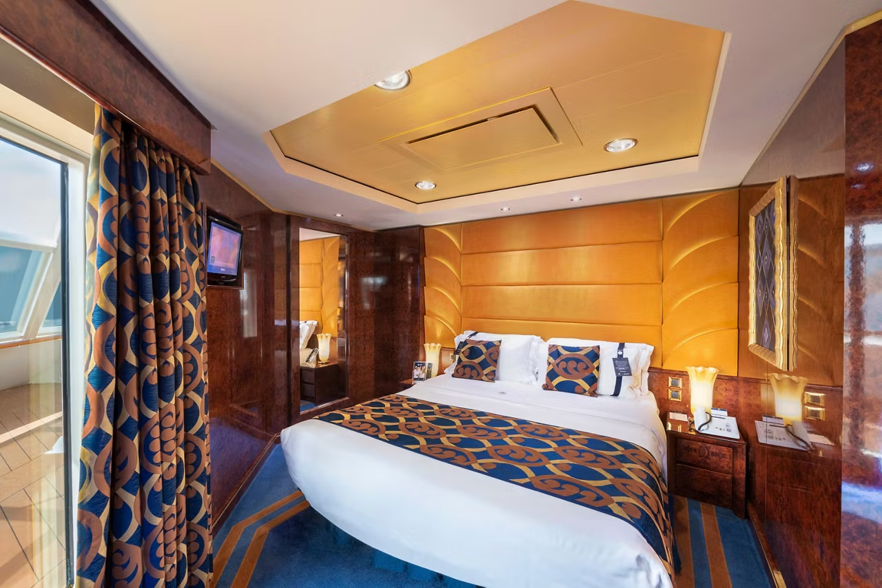 MSC YACHT CLUB YACHT CLUB EXECUTIVE AND FAMILY SUITE WITH BALCONY-[YCT]