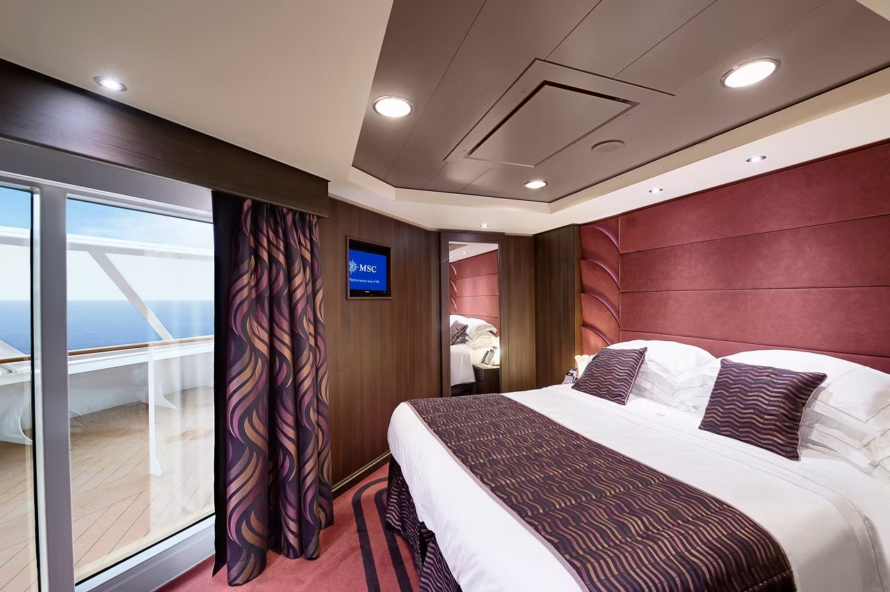 MSC YACHT CLUB YACHT CLUB EXECUTIVE AND FAMILY SUITE WITH BALCONY-[YCT]