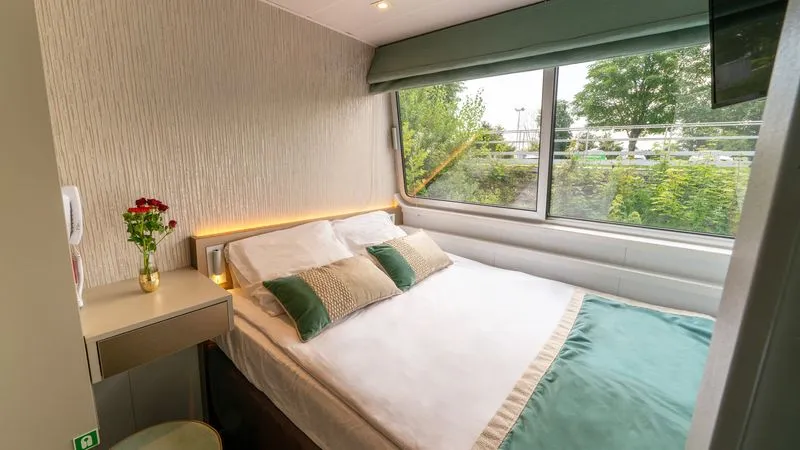 Double bed upper deck – PMR-[HAG_PS]