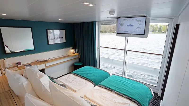 UPPER DECK 2 SEPARABLE BEDS CAT B-[B_GLS_PS]