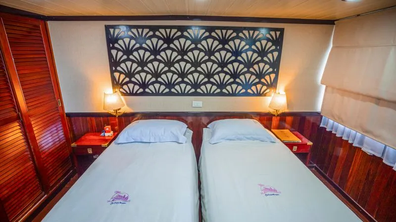 DOUBLE WITH 1 EXTRA CHILD BED-[2PL_FAM]
