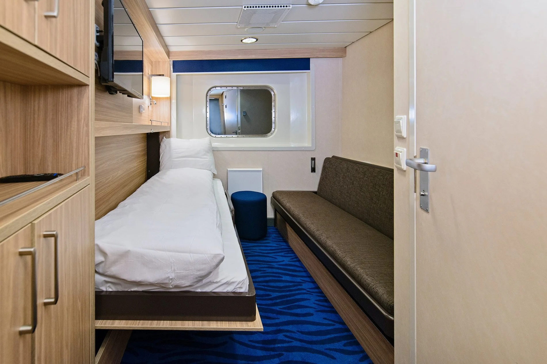 Unspecified cabin for up to 2 travellers Polar Outside-[USPO]