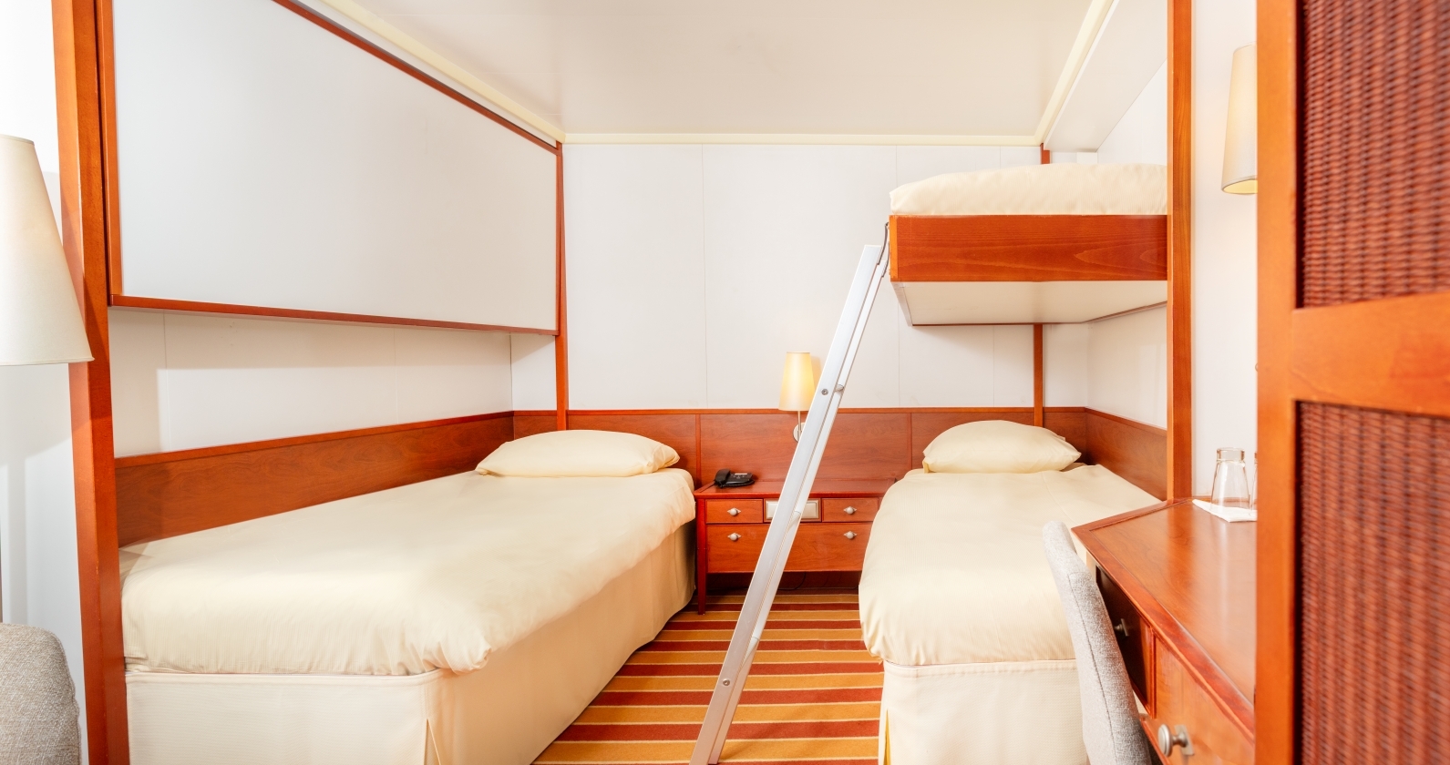 Interior Cosmos kajīte-[IA]