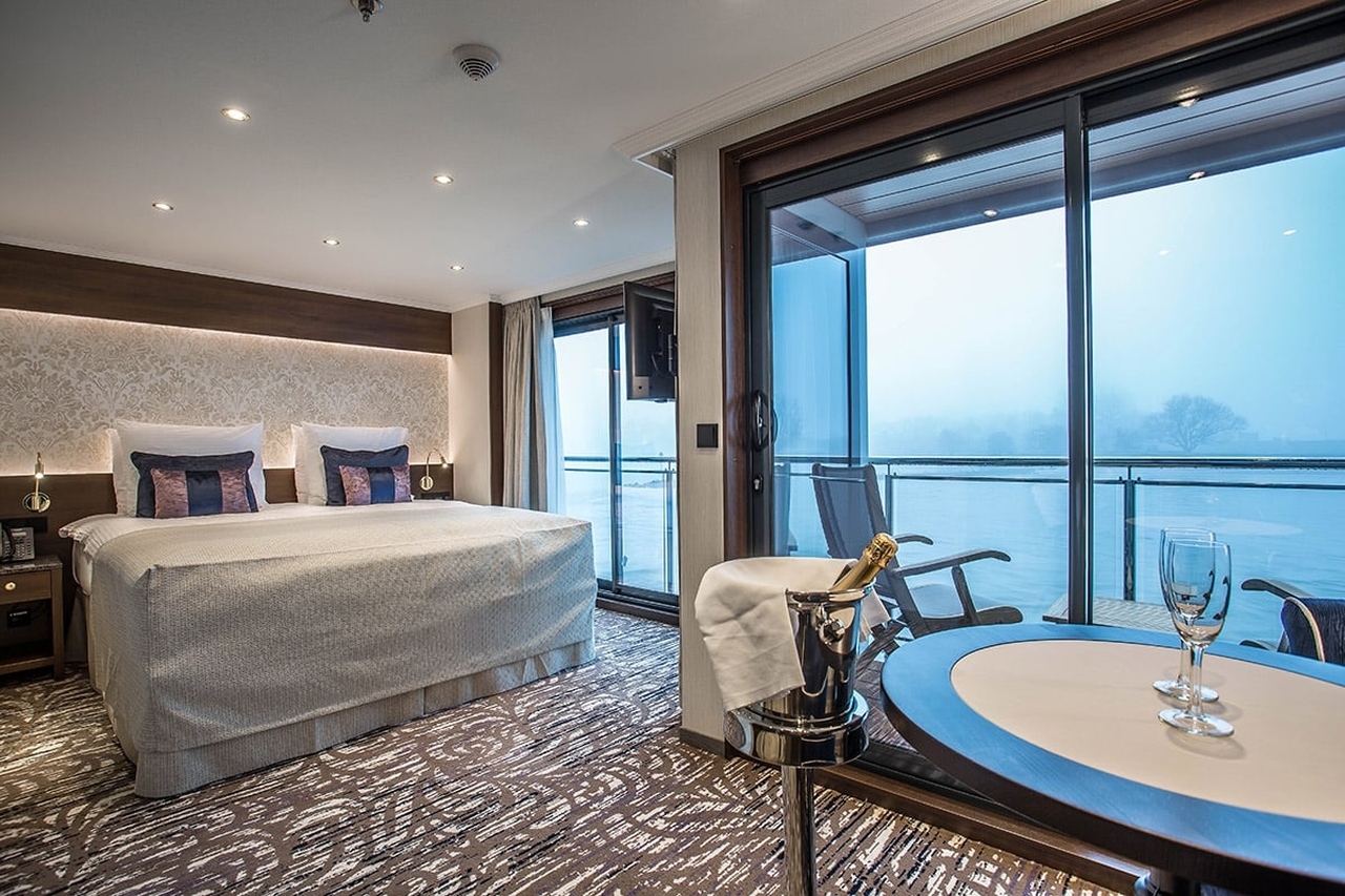 Suite – Diamond Deck-[SUD]