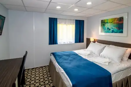 Upper deck 2 beds-[JSA_PC]