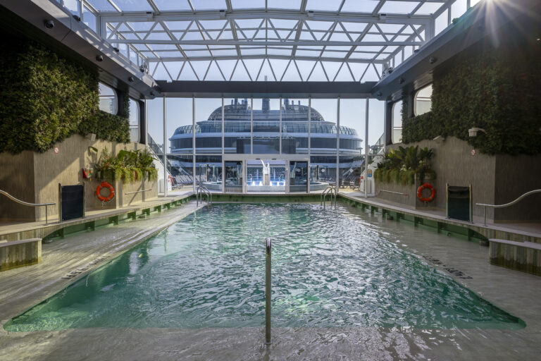 MSC World Europa, Botanic Garden Pool