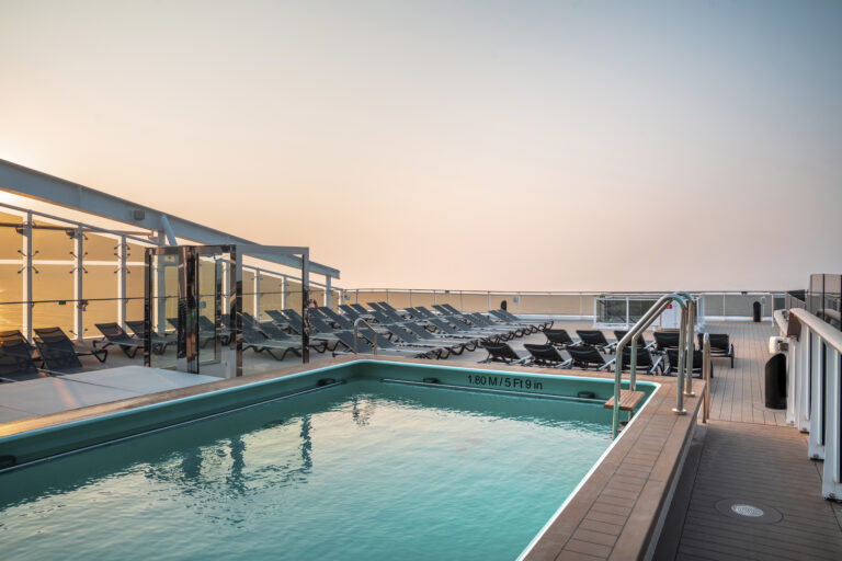 MSC World Asia, Zen Pool