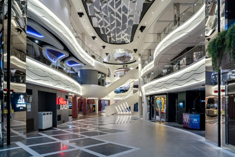 MSC World Asia, World Galleria