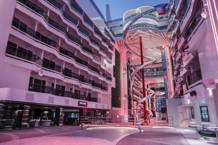 MSC World Asia, World Promenade