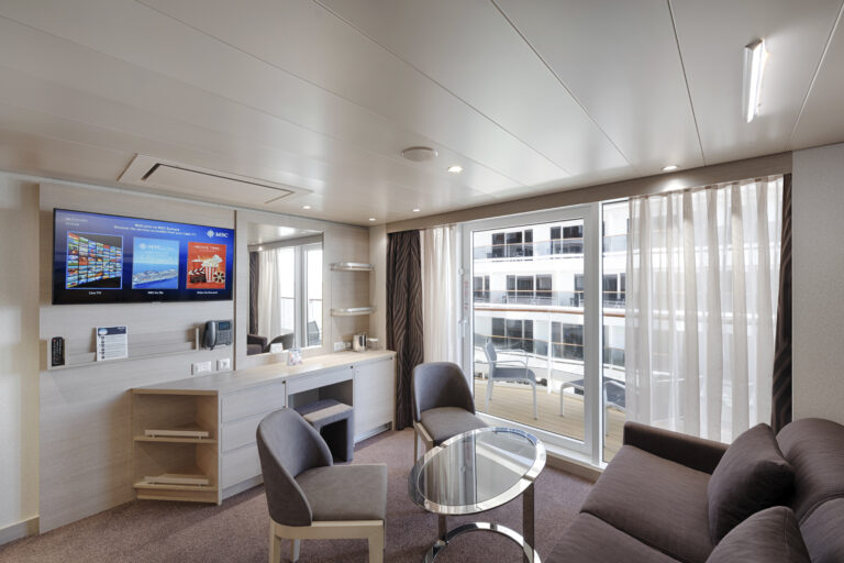 MSC World Asia, Premium Suite Aurea with Promenade & Ocean View (SLP)